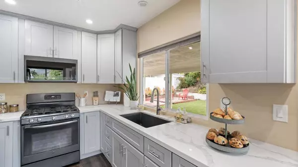 271 E Rienstra ST, Chula Vista, CA 91911