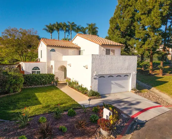 9869 Aldergrove LN, Spring Valley, CA 91977