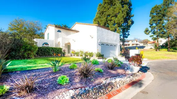 9869 Aldergrove LN, Spring Valley, CA 91977