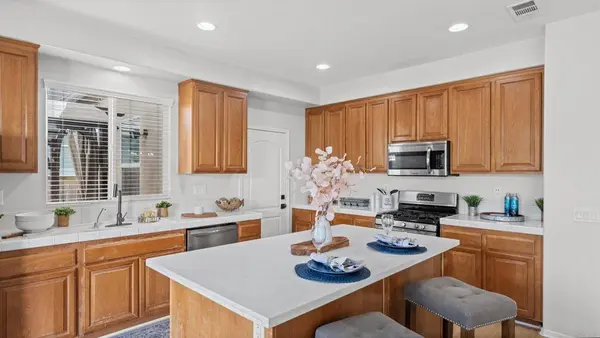 34592 Wintersweet LN, Winchester, CA 92596