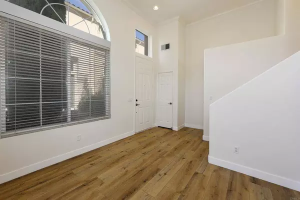 3718 Mykonos LN #158, San Diego, CA 92130