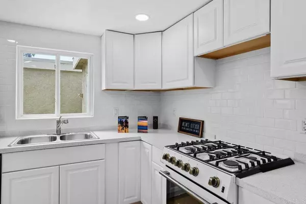 3015 Iris AVE #F, San Ysidro, CA 92173