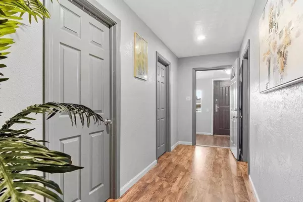 23 27 Alberta CT, San Diego, CA 91950