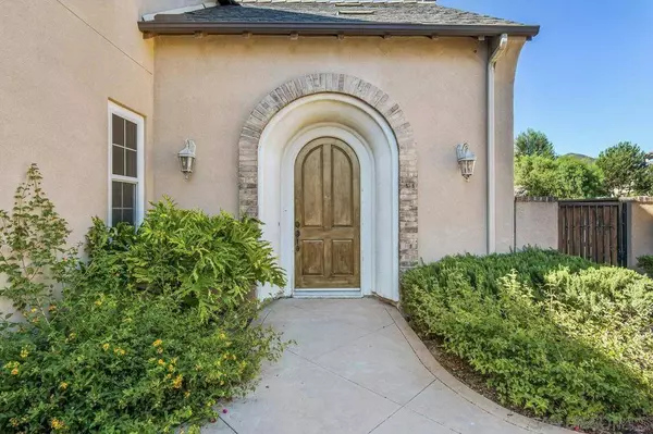 2957 Ranch Gate Rd, Chula Vista, CA 91914