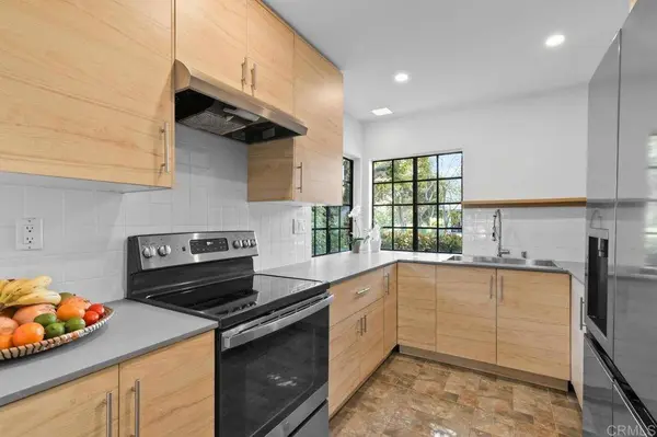 402 Windjammer CIR, Chula Vista, CA 91910