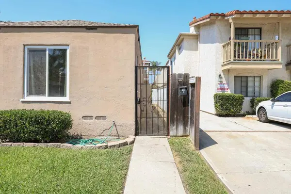 4662 4664 Bancroft, San Diego, CA 92116