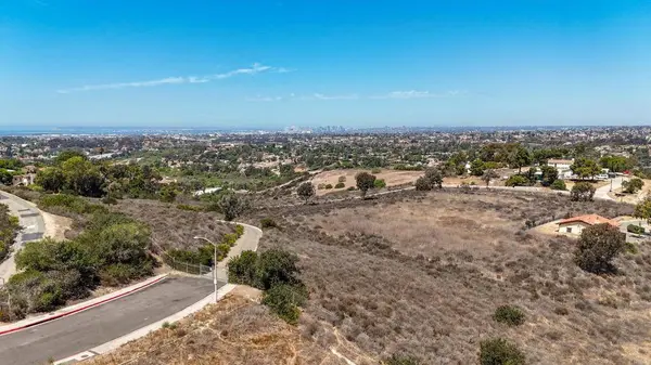 Randy LN, Bonita, CA 91902