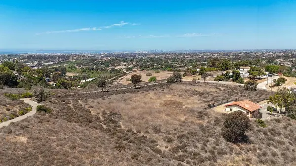 Randy LN, Bonita, CA 91902