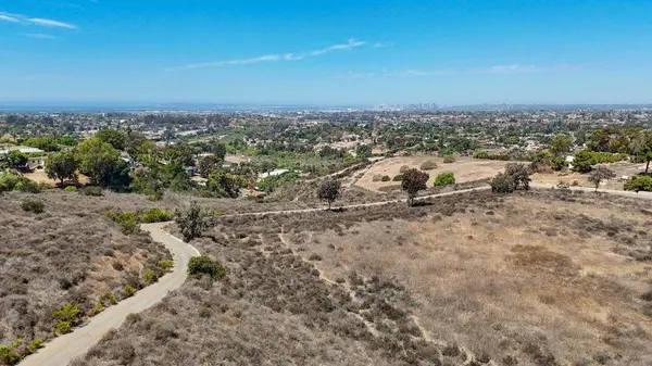 Randy LN, Bonita, CA 91902