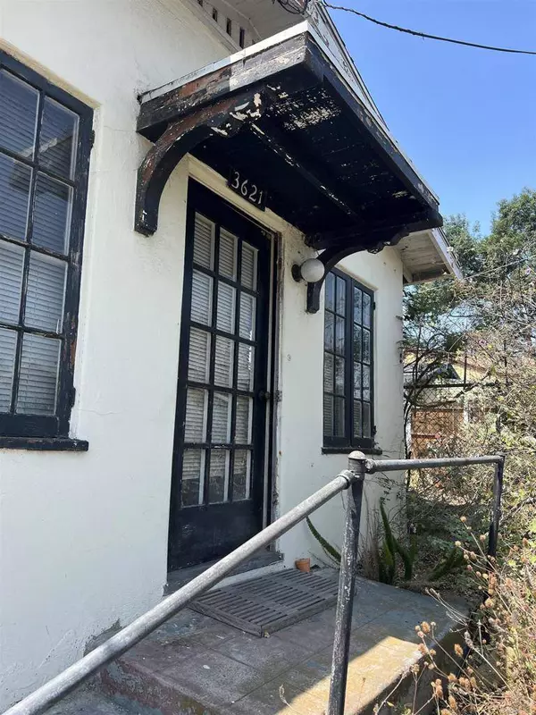 3621 Collier AVE, San Diego, CA 92116