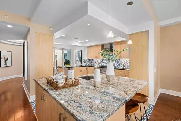 1220 1st ST #204, Coronado, CA 92118