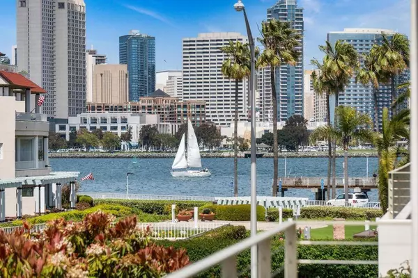 1220 1st ST #204, Coronado, CA 92118