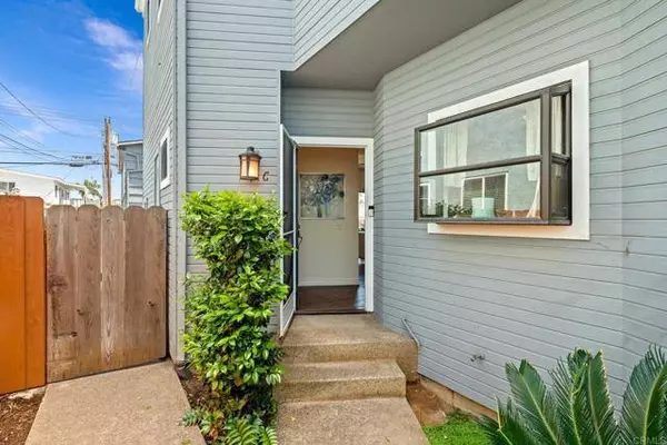 371 D Avenue #C, Coronado, CA 92118