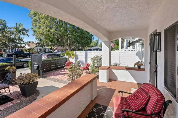 853 C AVE, Coronado, CA 92118