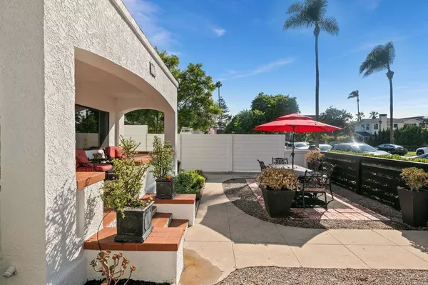 853 C AVE, Coronado, CA 92118