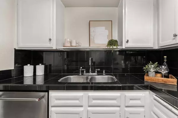 1650 8th AVE #401, San Diego, CA 92101