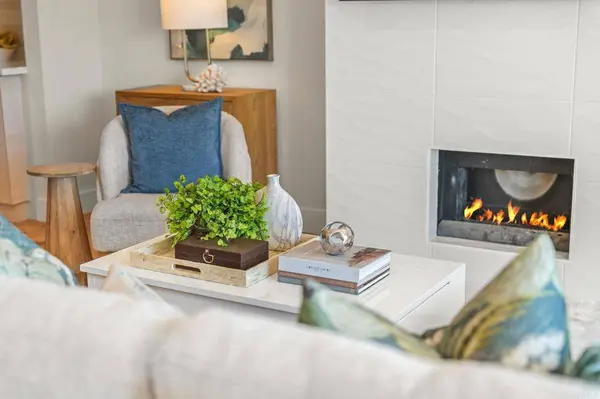 90 Montego CT, Coronado, CA 92118