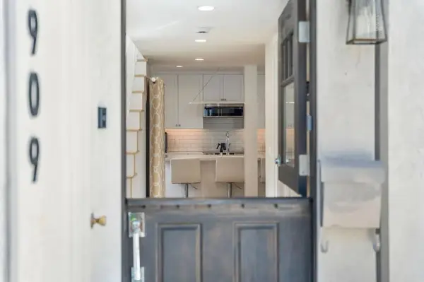 909 Olive Avenue, Coronado, CA 92118