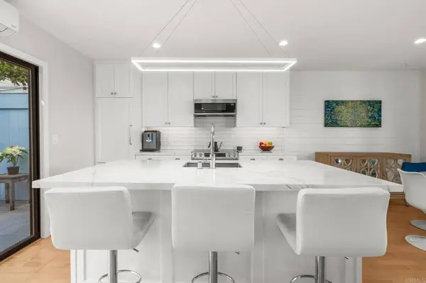 909 Olive AVE, Coronado, CA 92118