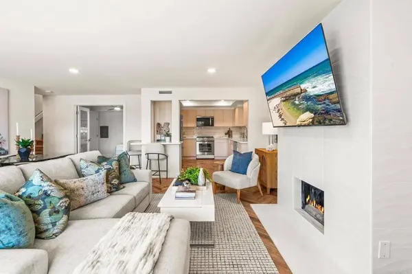 90 Montego CT, Coronado, CA 92118