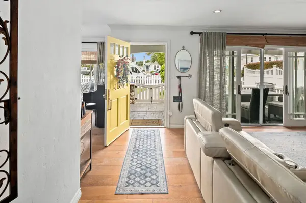 649 I, Coronado, CA 92118