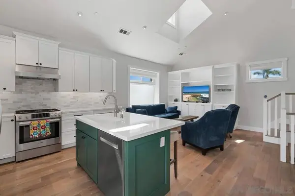 851 C Ave., Coronado, CA 92118