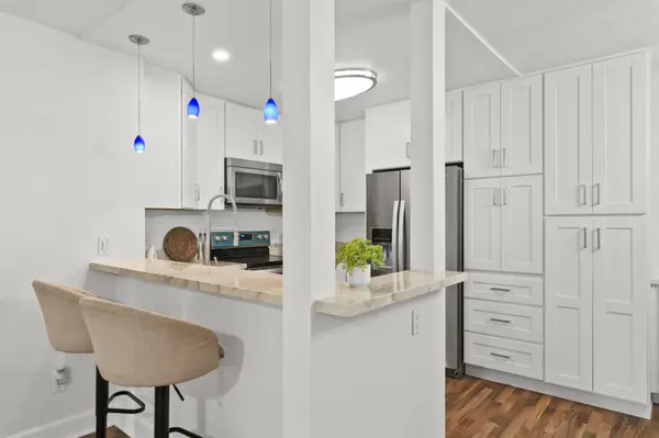 10325 Caminito Cuervo #185, San Diego, CA 92108-1808