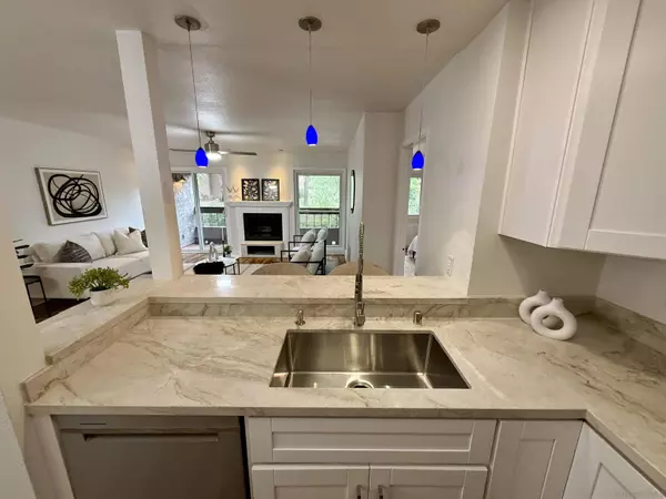 10325 Caminito Cuervo #185, San Diego, CA 92108