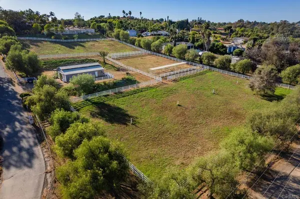 161 Lemon Grove Drive, Fallbrook, CA 92028