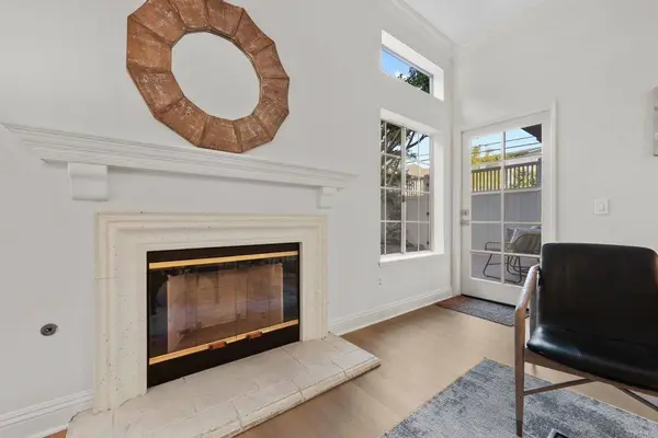 521 Arbor Dr #105, San Diego, CA 92103