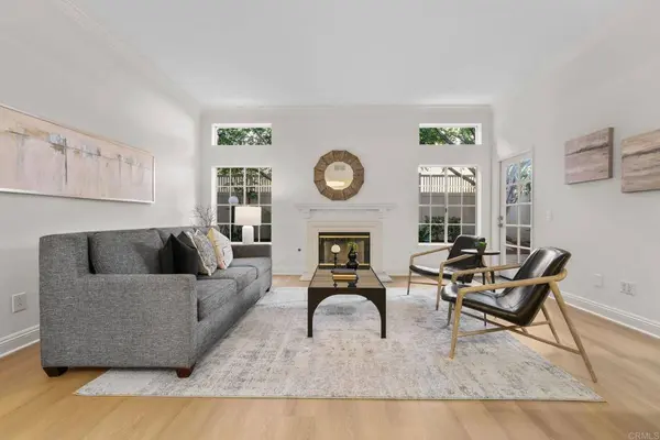 521 Arbor Dr #105, San Diego, CA 92103