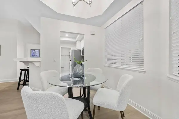 521 Arbor Dr #105, San Diego, CA 92103