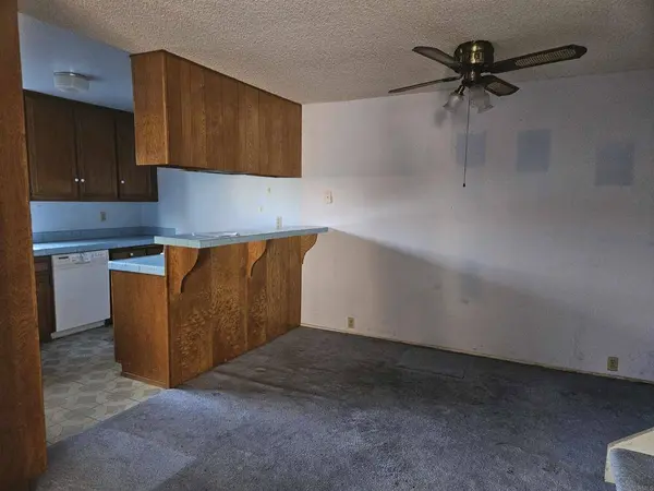 215 Otay Valley Rd #B, Chula Vista, CA 91911