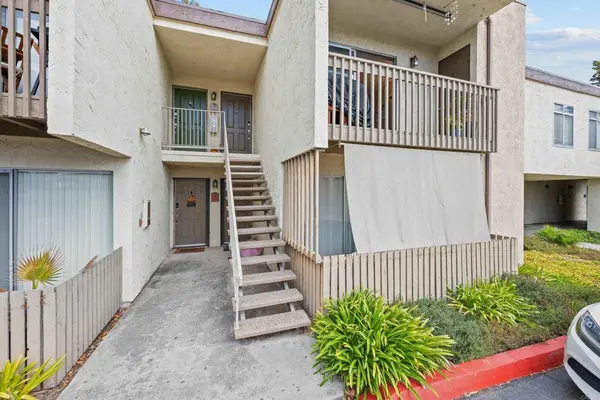 432 Edgehill LN #134, Oceanside, CA 92054