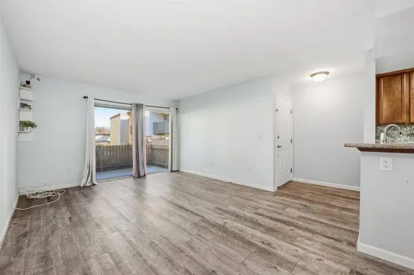 432 Edgehill LN #57, Oceanside, CA 92054