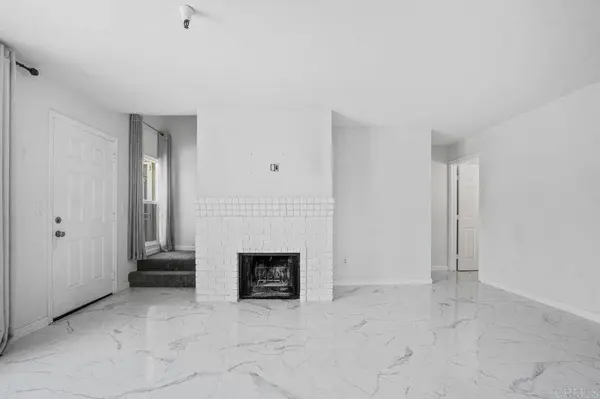 3050 Suncrest Dr. #7, San Diego, CA 92116