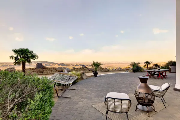 8022 Wesley Rd, Joshua Tree, CA 92252-3056