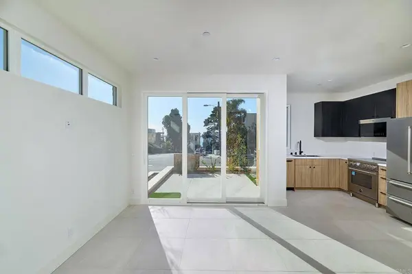 3901 Haines, San Diego, CA 92109