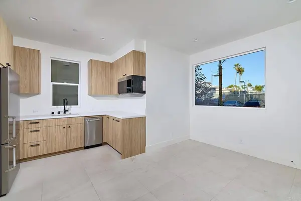 3901 Haines, San Diego, CA 92109