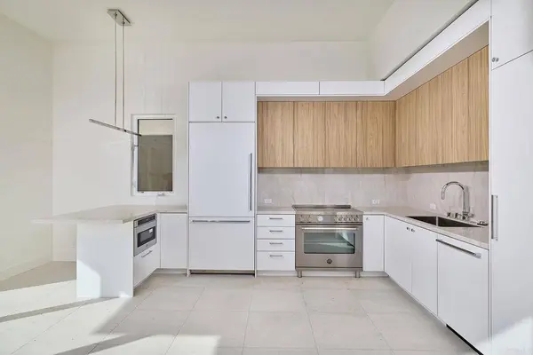 3903 Haines, San Diego, CA 92109