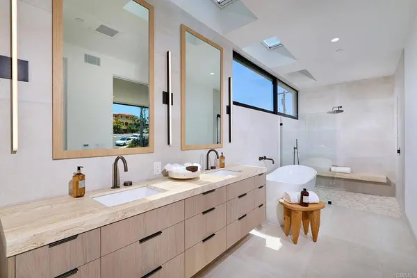 228 N Helix, Solana Beach, CA 92075