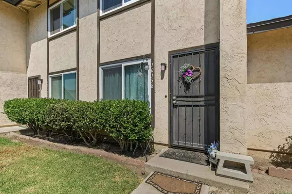 10158 Carefree DR, Santee, CA 92071