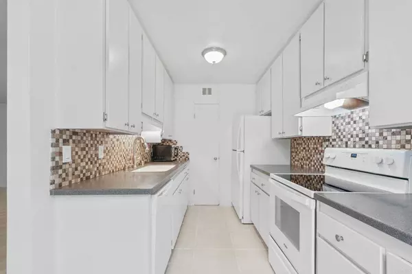 4891 Collwood Blvd #B, San Diego, CA 92115