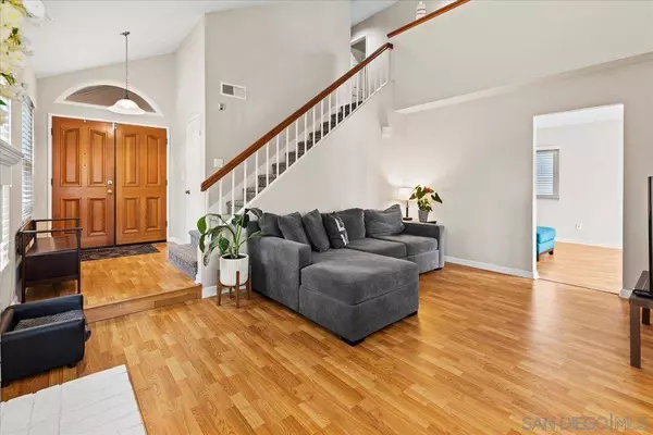 12117 Via Hacienda, El Cajon, CA 92019