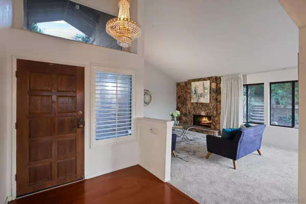 1586 Kimberly Woods Dr, El Cajon, CA 92020