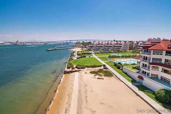 1099 1st St #323, Coronado, CA 92118