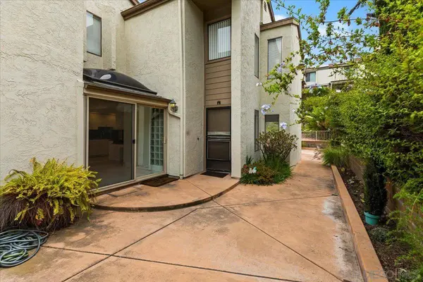 5850 Menorca Dr, San Diego, CA 92124