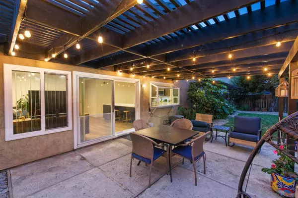 1554 Traveld Way, Encinitas, CA 92024