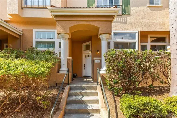 7250 Calabria Ct #C, San Diego, CA 92122