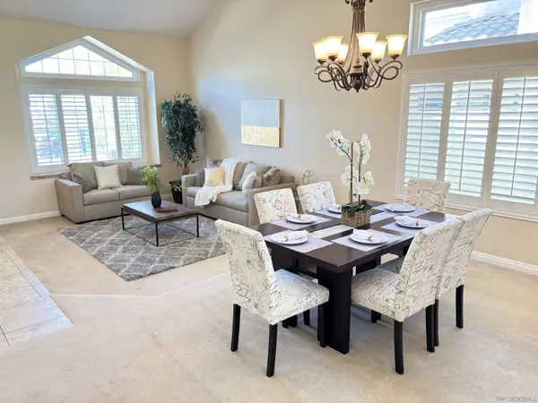 1685 Mountain Pass Cir, Vista, CA 92081